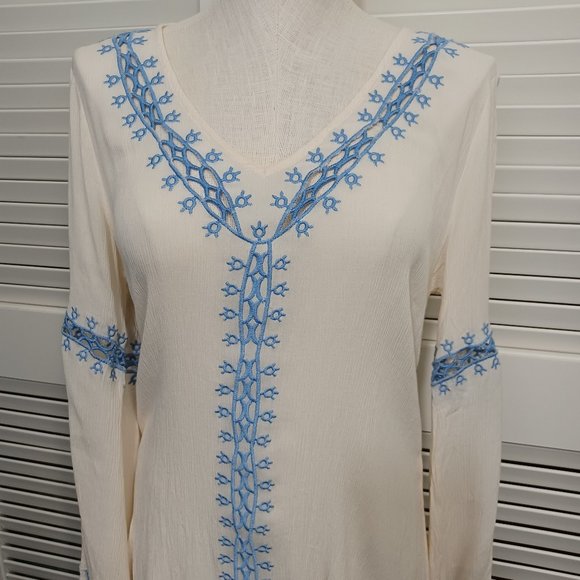 Lush Embroidered Boho V Neck Peasant Tunic - Picture 2 of 9
